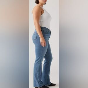 Levi Strauss & Co. 415 Classic Bootcut Jeans – 22W